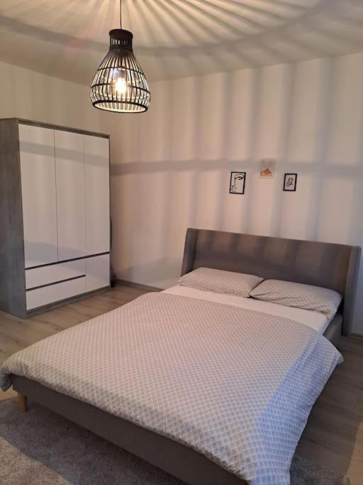 Enjoy Traveling Apartment ทูซลา ภายนอก รูปภาพ
