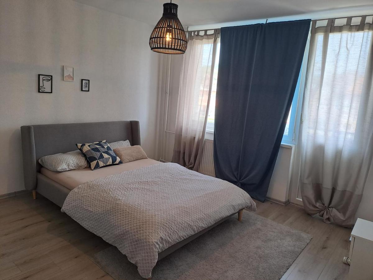 Enjoy Traveling Apartment ทูซลา ภายนอก รูปภาพ